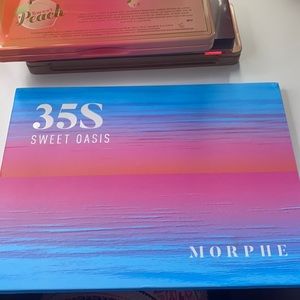 Morphe 35s sweet oasis